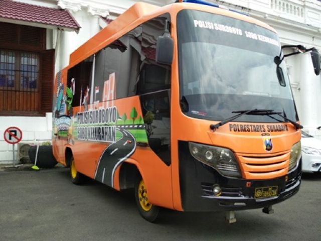 Bus Polrestabes Surabaya Sobo Kelurahan