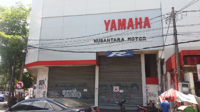 Dealer Yamaha Disegel Satpol PP Kota Surabaya