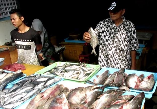 Dampak Cuaca Buruk, Harga Ikan Laut Naik