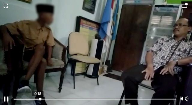 Ditegur Merokok, Siswa SDN Tantang Guru Sekolah