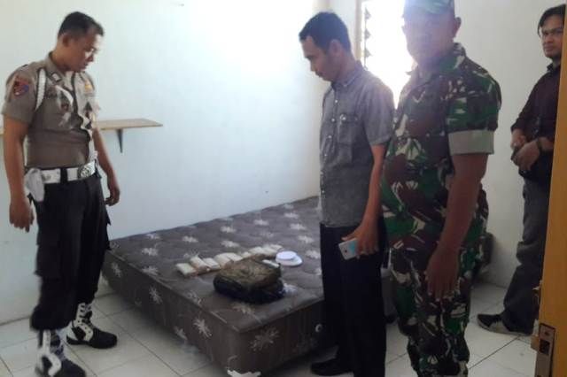 TNI-Polri Sita 5 Kg Ganja Gunung Anyar