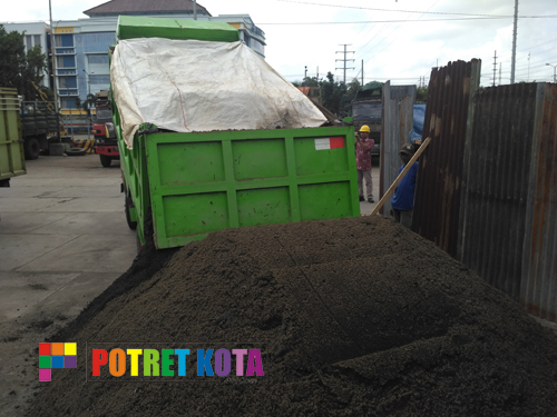 foto pekerjaan Dermaga Ambrol, Jumat (26/1/2019)